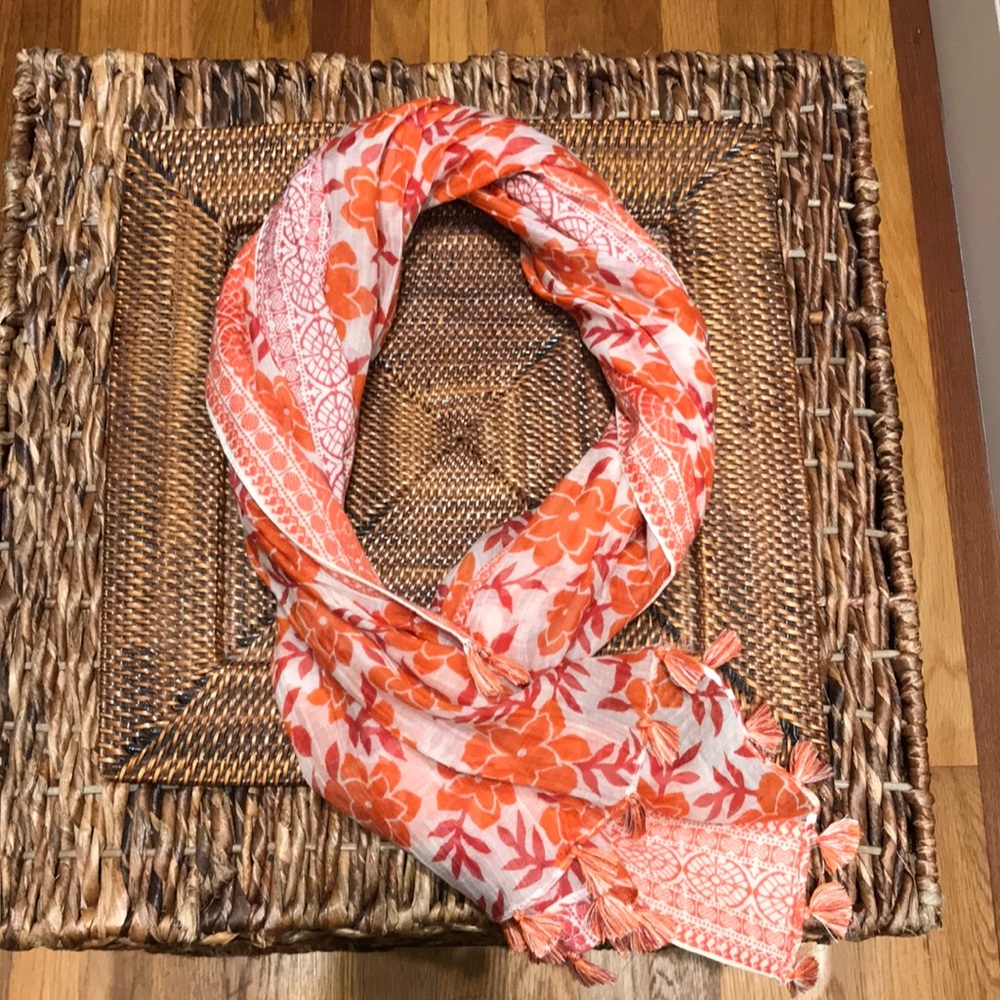 Carolina Amato Scarf